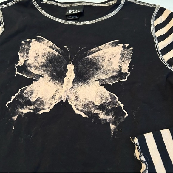 Social Collision Stripe Butterfly long sleeve top size medium - Picture 2 of 5